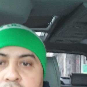 Meet your Posher, Carlos